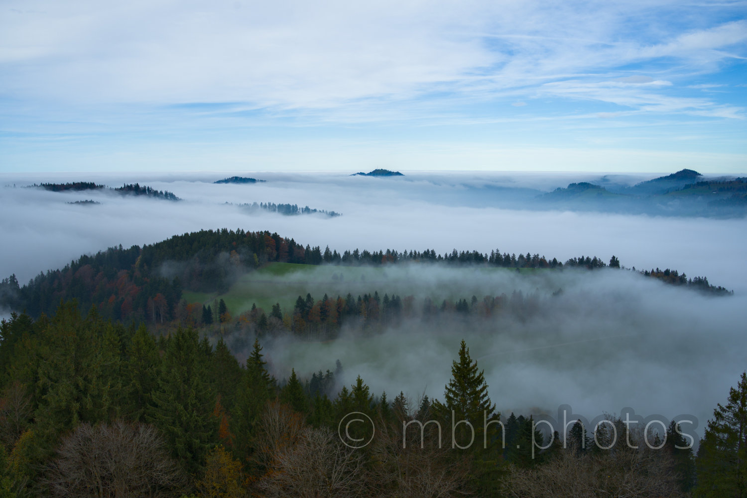 Herbstlandschaft auf dem Bachtelturm